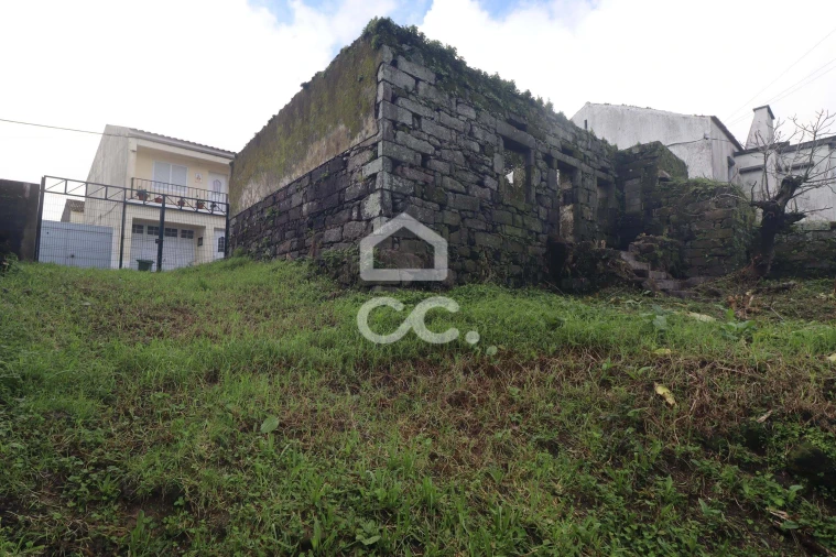 Moradia para Venda em Povoação Foto 2