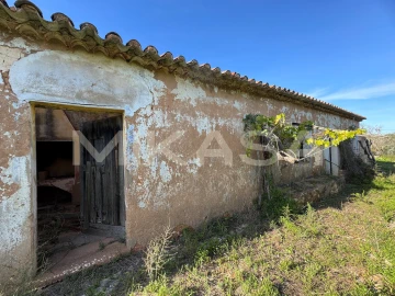 Moradia T4 para Venda em Lagos (São Sebastião e Santa Maria)
