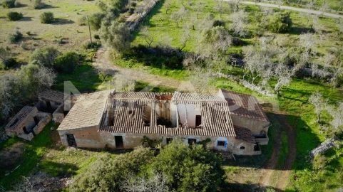 Moradia T4 para Venda em Lagos (São Sebastião e Santa Maria)