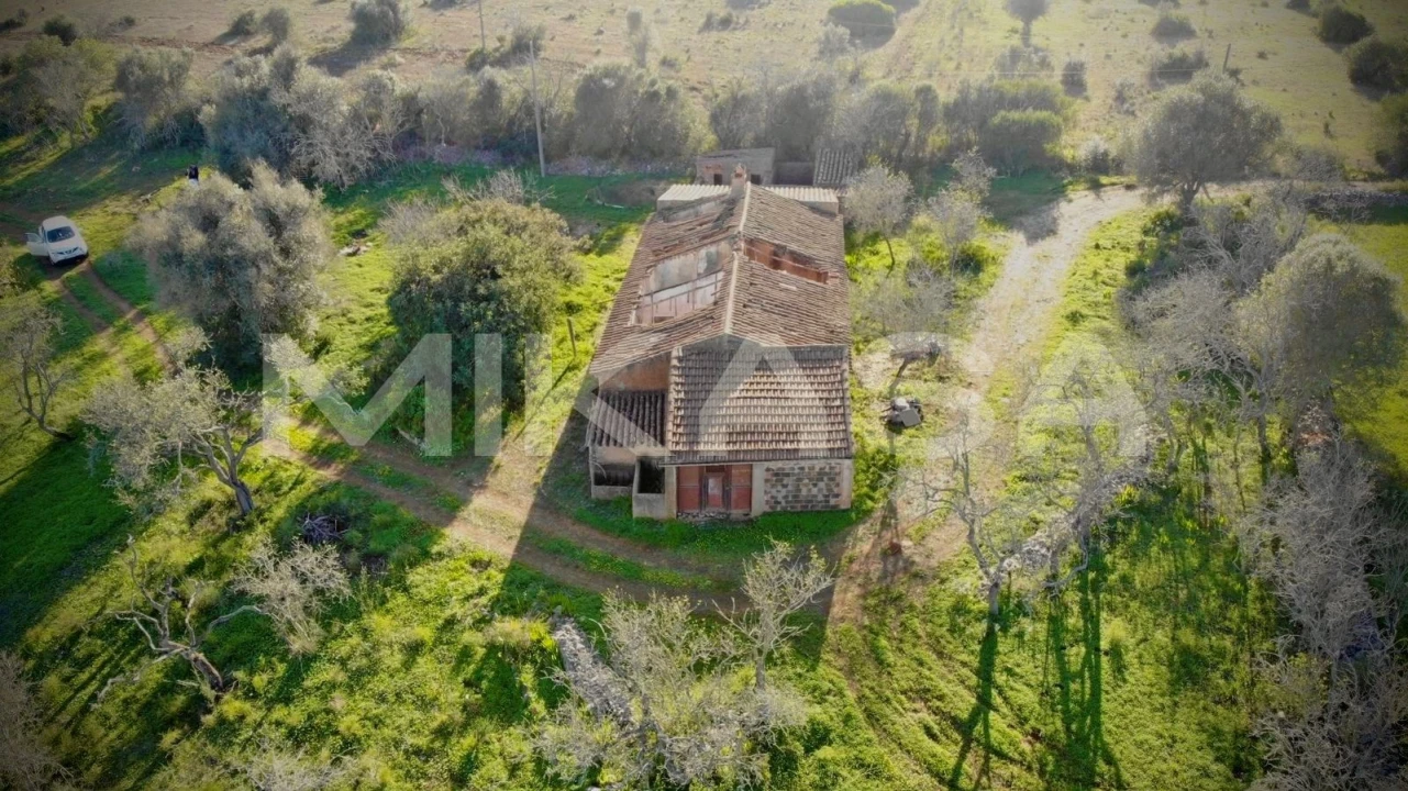 Moradia T4 para Venda em Lagos (São Sebastião e Santa Maria) Foto 9
