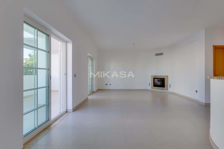 Moradia T4 para Venda em Luz Foto 3