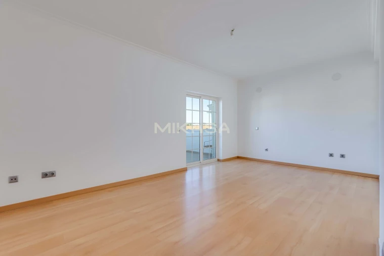 Moradia T4 para Venda em Luz Foto 26