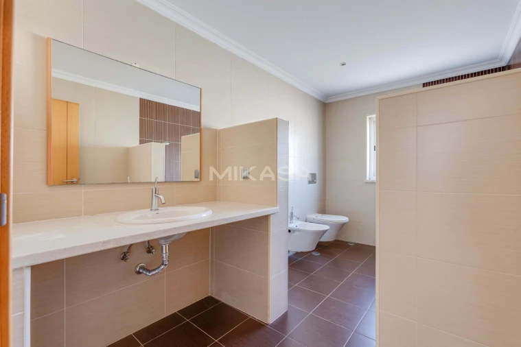 Moradia T4 para Venda em Luz Foto 31