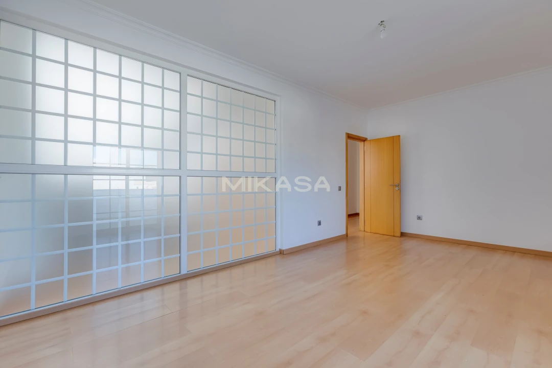 Moradia T4 para Venda em Luz Foto 27