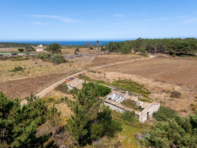 Terreno para Venda em Rogil Foto 1