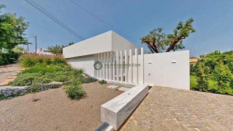 Moradia T3 para Venda em Loule (São Clemente)