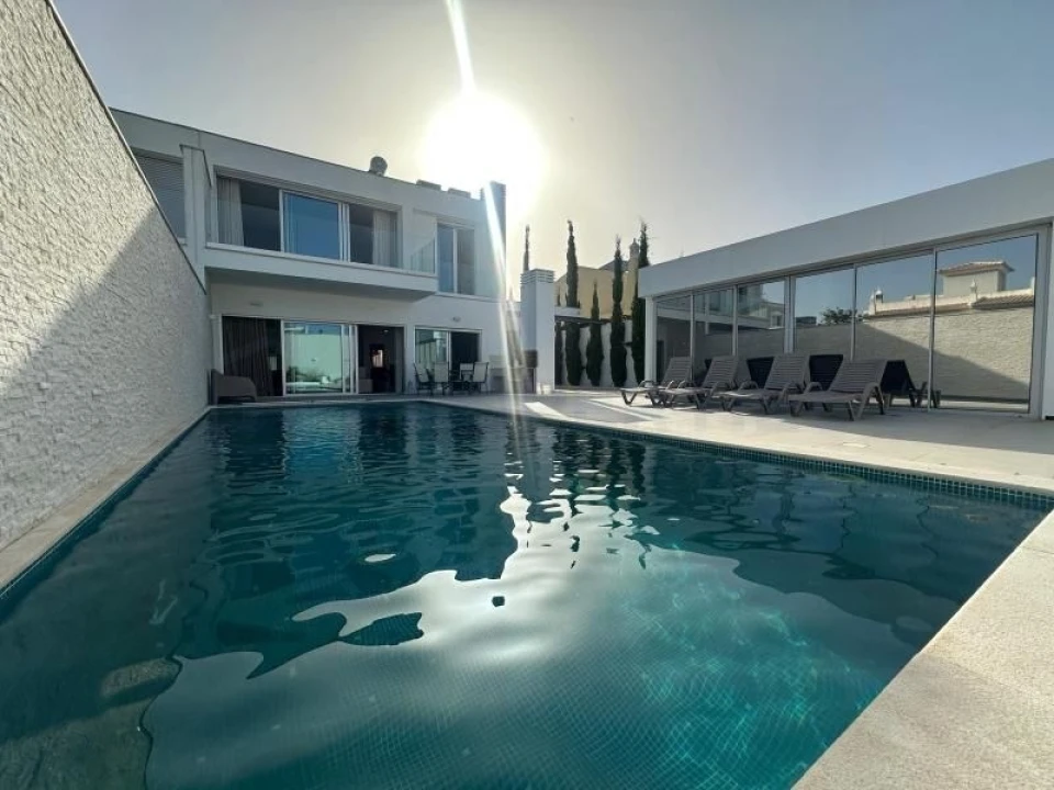 Moradia T4 para Venda em Montenegro Foto 18