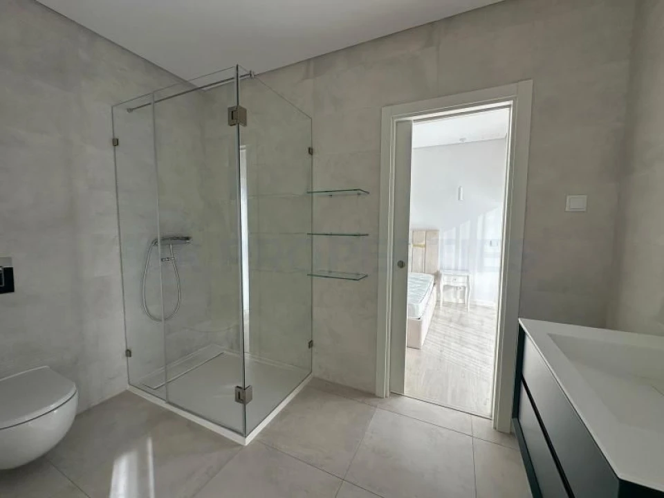 Moradia T4 para Venda em Montenegro Foto 25