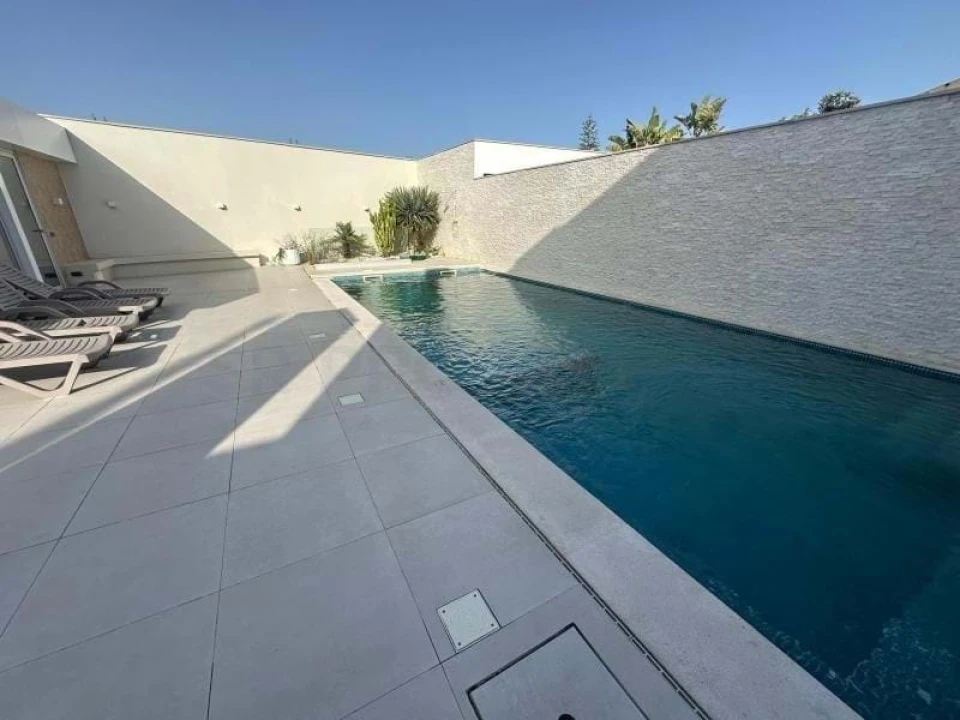 Moradia T4 para Venda em Montenegro Foto 13