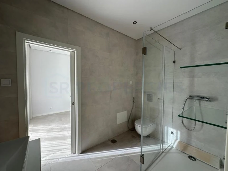 Moradia T4 para Venda em Montenegro Foto 23