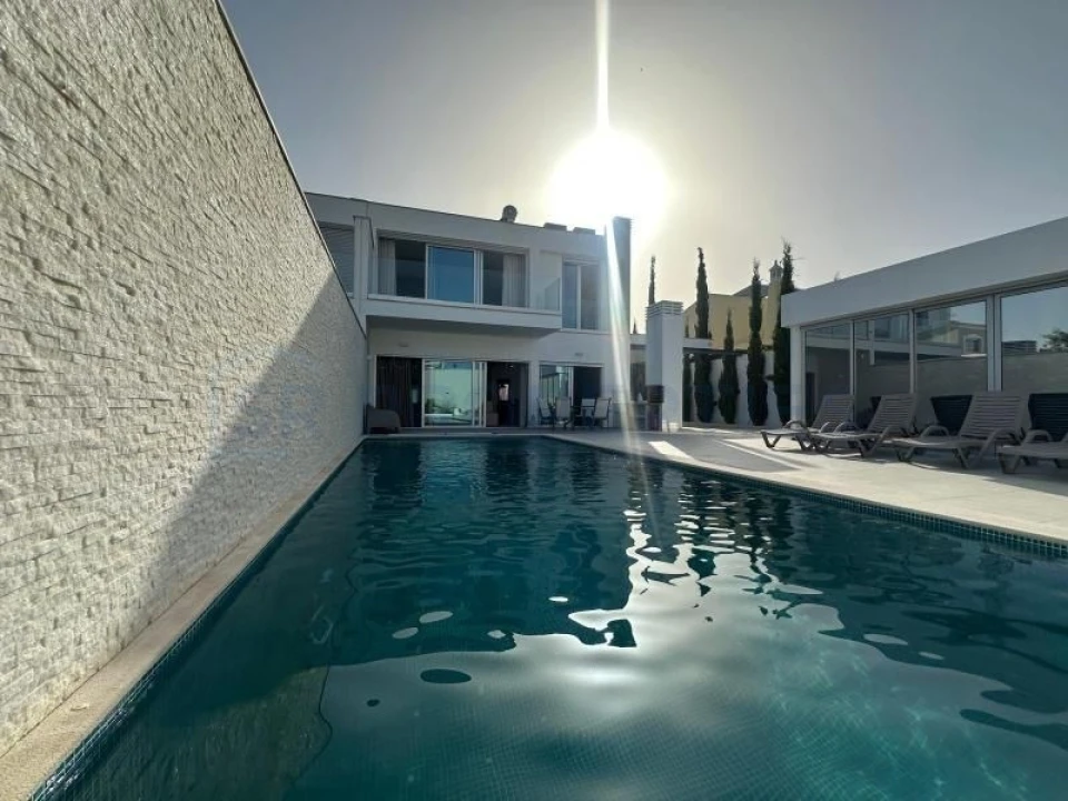 Moradia T4 para Venda em Montenegro Foto 16