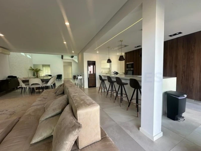 Moradia T4 para Venda em Montenegro Foto 15