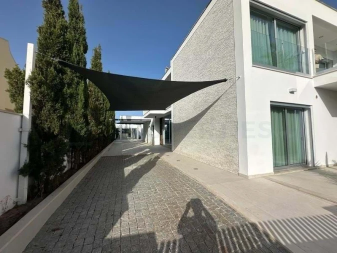 Moradia T4 para Venda em Montenegro Foto 32