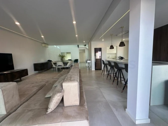 Moradia T4 para Venda em Montenegro Foto 7