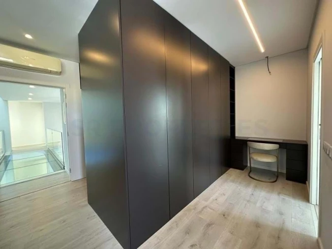 Moradia T4 para Venda em Montenegro Foto 35