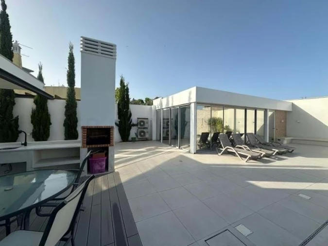 Moradia T4 para Venda em Montenegro Foto 5