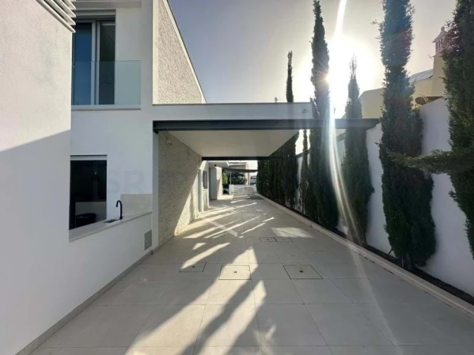 Moradia T4 para Venda em Montenegro Foto 12