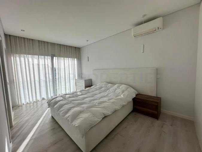 Moradia T4 para Venda em Montenegro Foto 28