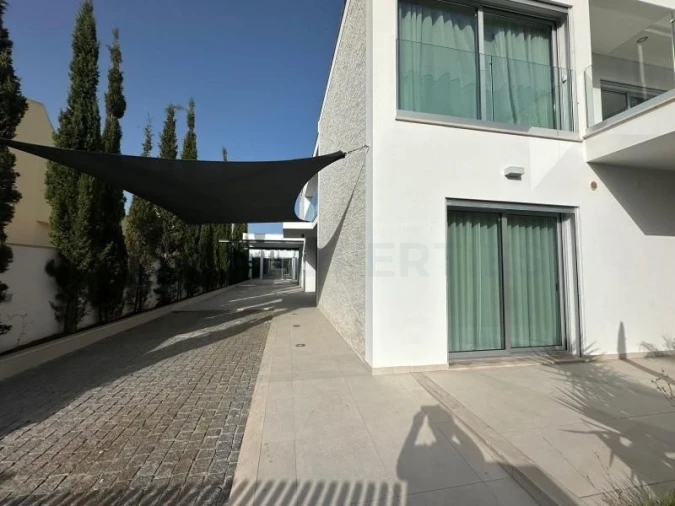 Moradia T4 para Venda em Montenegro Foto 38