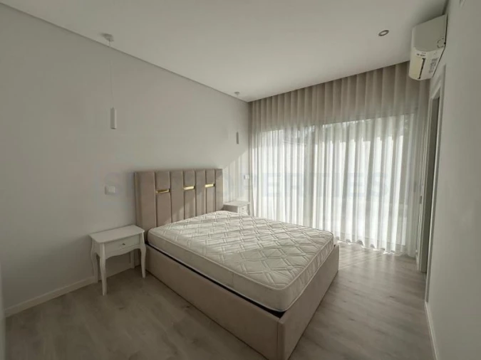 Moradia T4 para Venda em Montenegro Foto 2