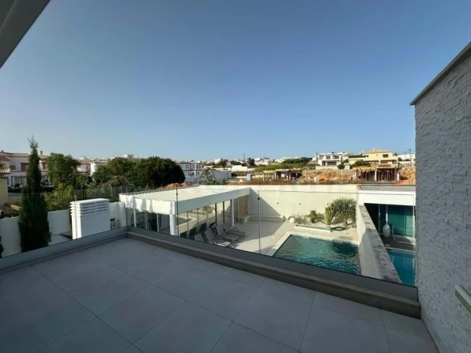 Moradia T4 para Venda em Montenegro Foto 39