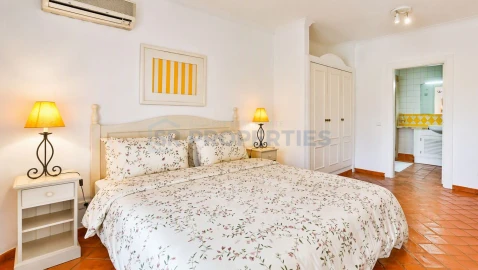 Apartamento T1 para Venda em Quarteira
