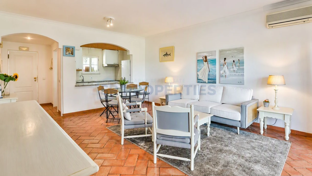 Apartamento T1 para Venda em Quarteira Foto 11