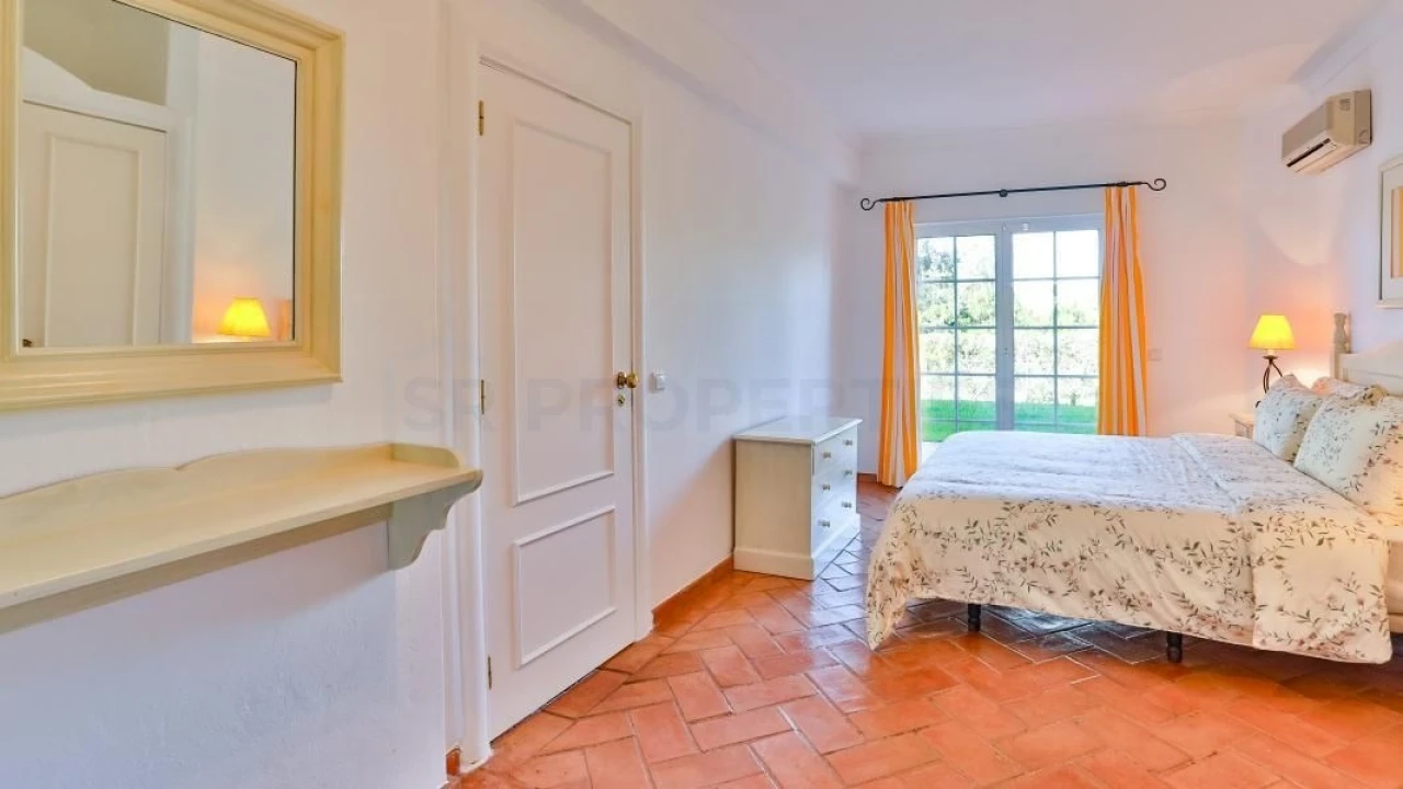 Apartamento T1 para Venda em Quarteira Foto 21