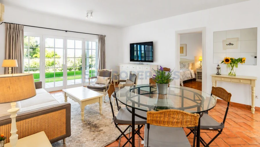 Apartamento T1 para Venda em Quarteira Foto 9