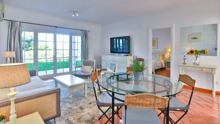 Apartamento T1 para Venda em Quarteira Foto 9