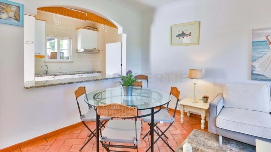 Apartamento T1 para Venda em Quarteira Foto 8
