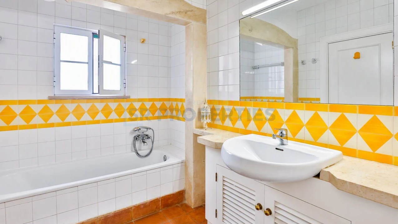 Apartamento T1 para Venda em Quarteira Foto 20