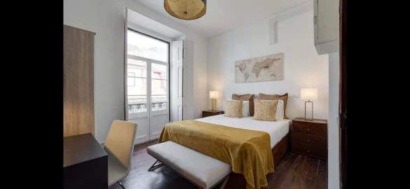 Apartamento T5 para Venda em Santa Maria Maior