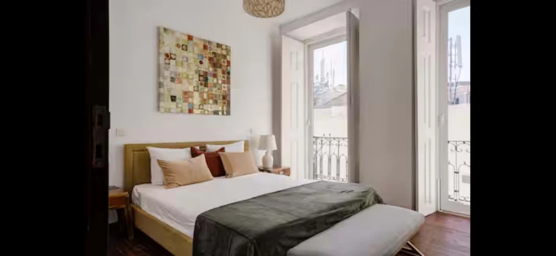 Apartamento T5 para Venda em Santa Maria Maior Foto 8