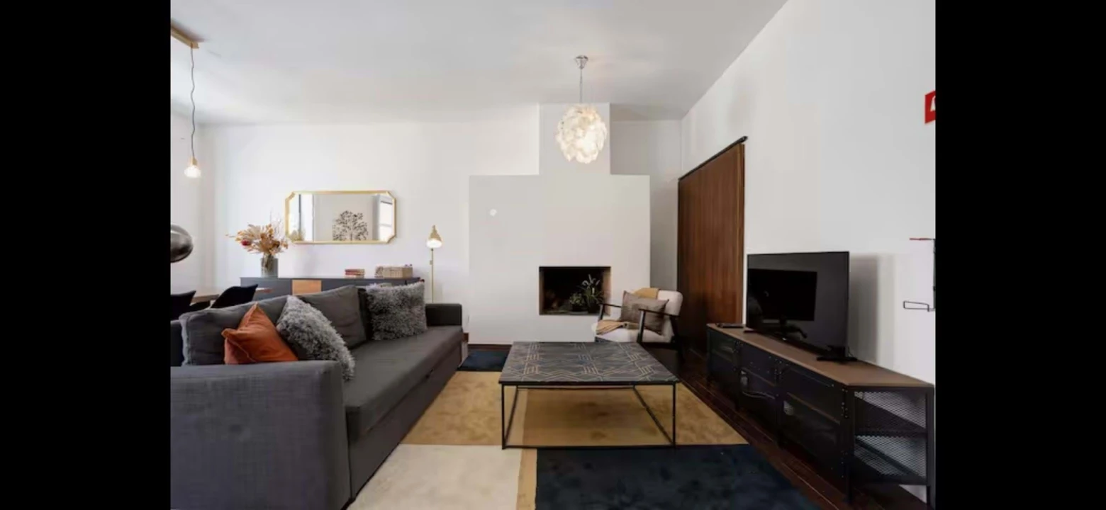 Apartamento T5 para Venda em Santa Maria Maior Foto 7
