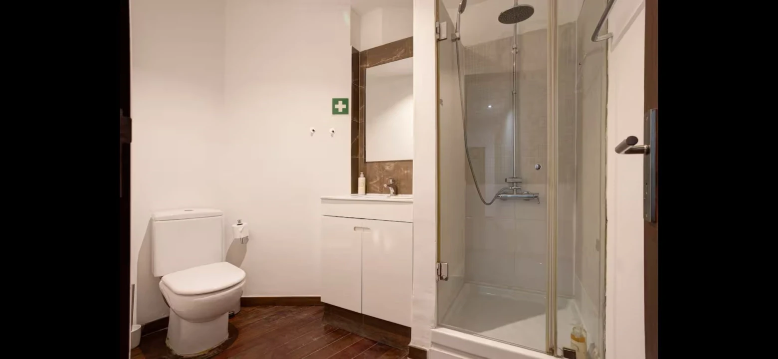 Apartamento T5 para Venda em Santa Maria Maior Foto 12