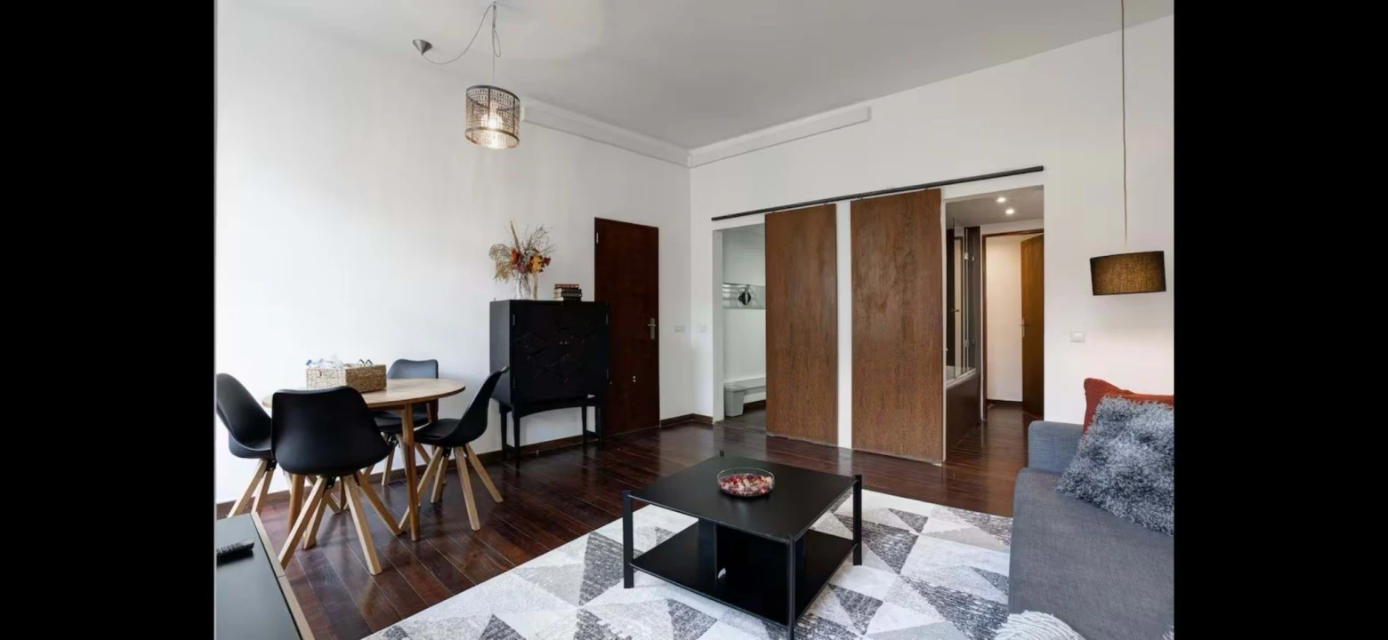 Apartamento T5 para Venda em Santa Maria Maior Foto 2