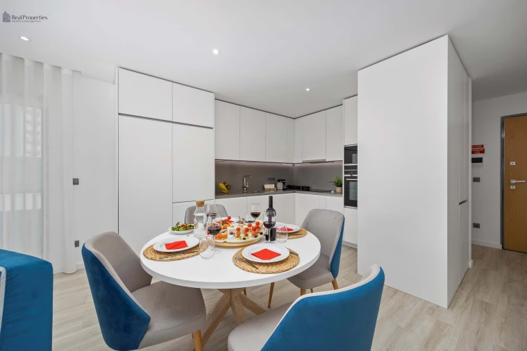 Apartamento T2 para Arrendamento em Quarteira Foto 6