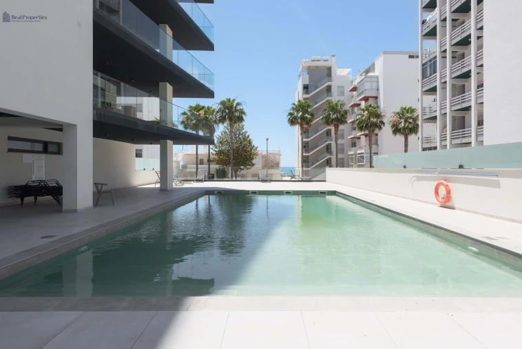 Apartamento T2 para Arrendamento em Quarteira Foto 3