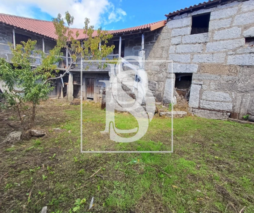 Moradia T5 para Venda em Vila Pouca de Aguiar Foto 32