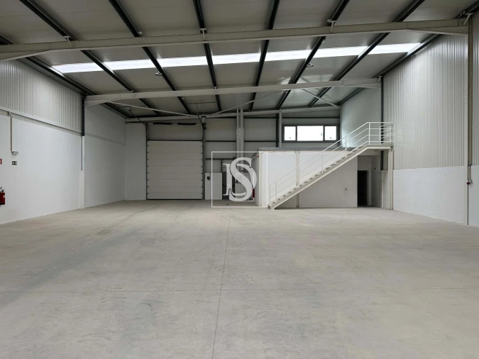 Armazém para Venda em Arnoso (Santa Maria e Santa Eulália) e Sezures Foto 7