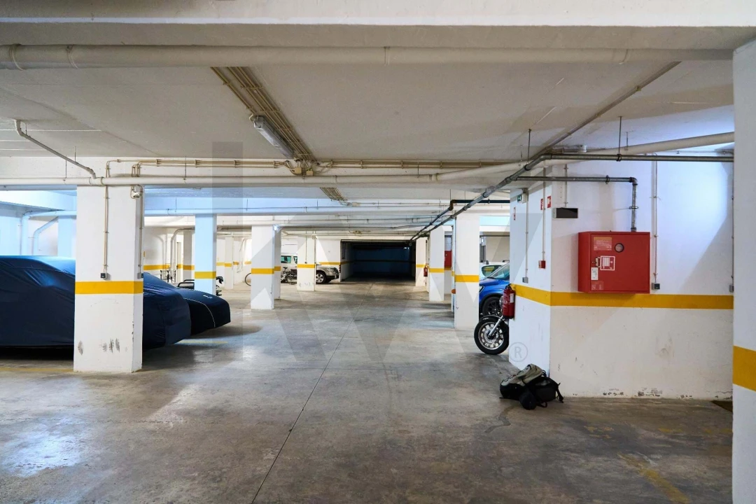 Apartamento T2 para Venda em Quarteira Foto 35