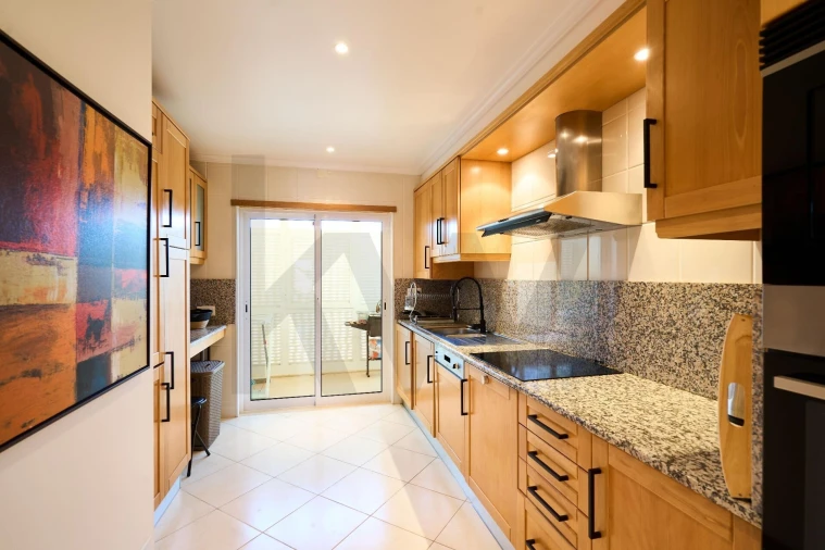 Apartamento T2 para Venda em Quarteira Foto 13
