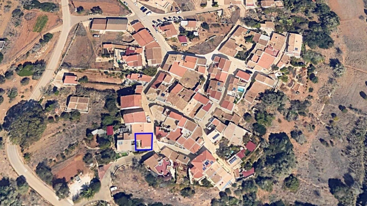 Armazém para Venda em Vila do Bispo e Raposeira Foto 1