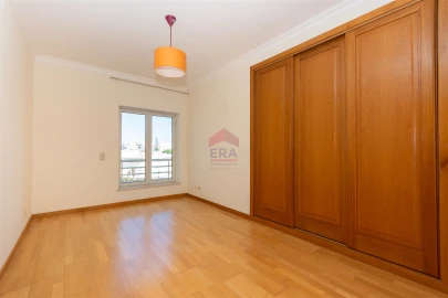 Apartamento T3 para Venda em Quarteira