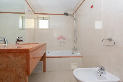 Apartamento T3 para Venda em Quarteira