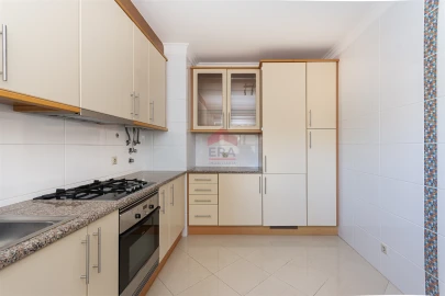 Apartamento T3 para Venda em Quarteira