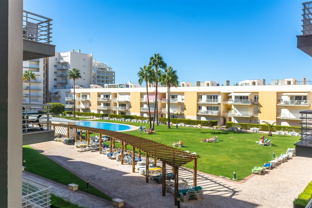 Apartamento T3 para Venda em Quarteira Foto 1