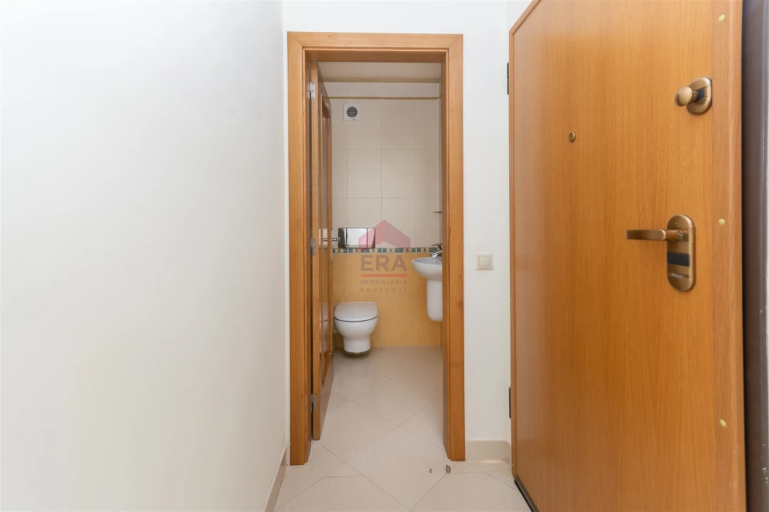 Apartamento T3 para Venda em Quarteira Foto 18