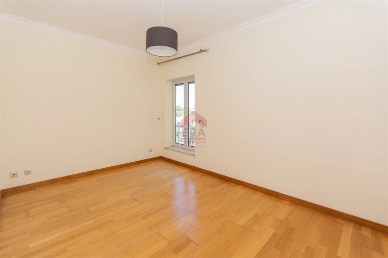 Apartamento T3 para Venda em Quarteira Foto 15